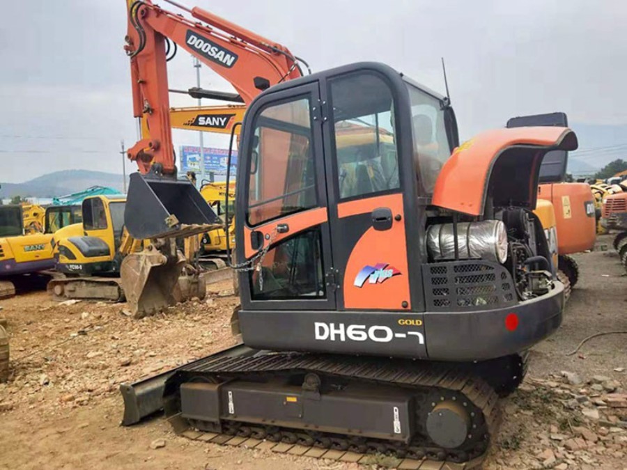 कोरिया इस्तेमाल किया Doosan उत्खनन बिक्री के लिए दूसरा हाथ DH60-7 Jindongyu मशीनरी