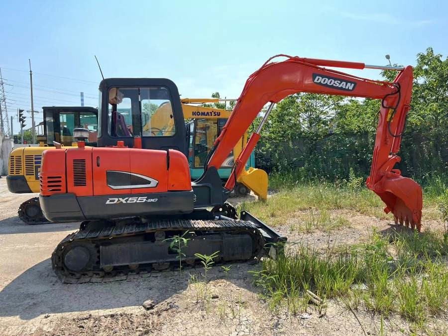 कोरिया इस्तेमाल किया Doosan खुदाई बिक्री के लिए दूसरा हाथ DX55-9C Jindongyu मशीनरी